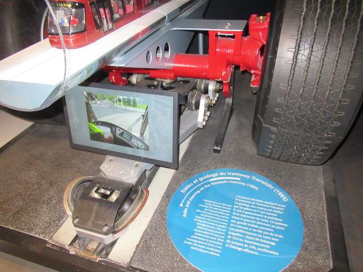 Clermont-Ferrand, Frankreich, Modell Translohr Straßenbahn im Michelin Museum