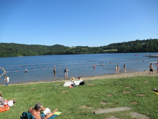 Clermont-Ferrand, Frankreich, Badestrand am Lac d’Aydat