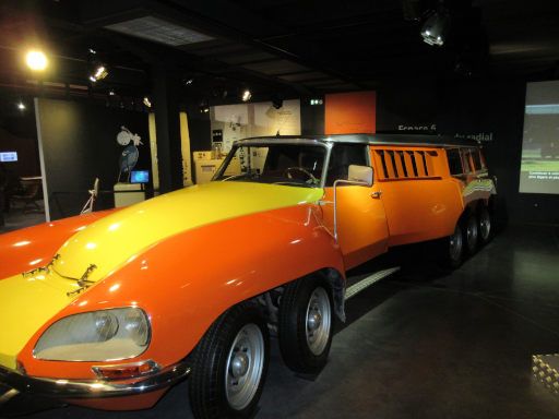 Michelin Abenteuer Museum, Clermont-Ferrand, Frankreich, Testfahrzeug Citroen DS mit Chevrolet Motor und 11 Reifen