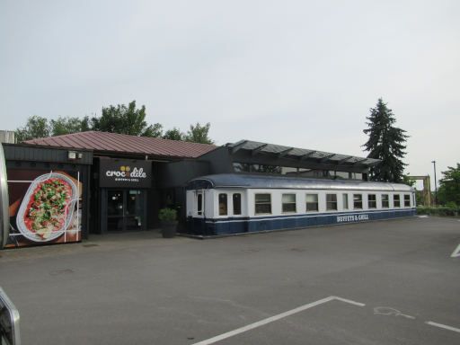 Crocodile Restaurant & Buffet, Frankreich, Eingang und Eisenbahnwagen