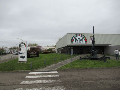MM Park Milit&auml;r Museum, La Wantzenau, Frankreich, 4 Rue Gutenberg, 67610 La Wantzenau, Eingang mit Flugabwehrkanone 8,8 Flak