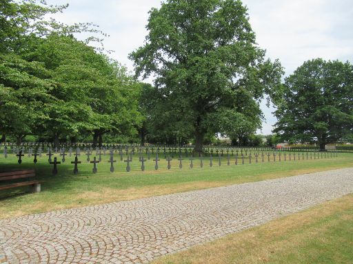 Deutscher Soldatenfriedhof, Fort de Malmaison, Laon, Frankreich, Wege