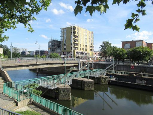Maubeuge, Frankreich, Brücke über den Fluss Sambre