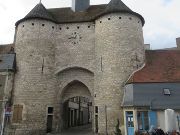 Mehun sur Yèvre, Frankreich, Stadttor La porte de l’Horloge