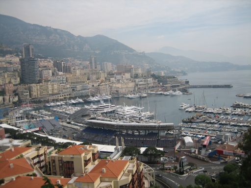 Monaco, Ausblick auf den Hafen vom Palast Platz