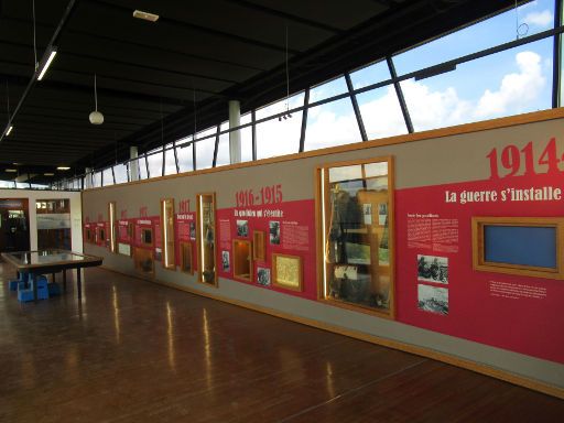 Besucherzentrum Drachenhöhle, Oulches la Vallée Foulon, Frankreich, Ausstellung Zeitlinie