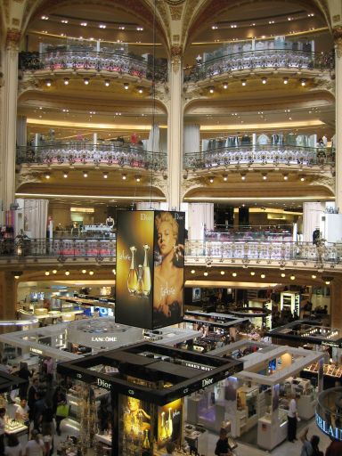 Paris, Frankreich, Galleries Lafayette