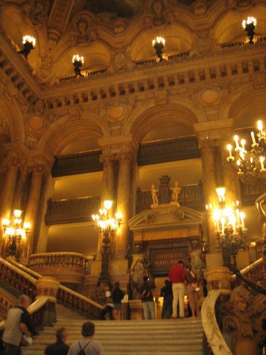 Opéra, Le Palais Garnier, Paris, Frankreich, die große Treppe