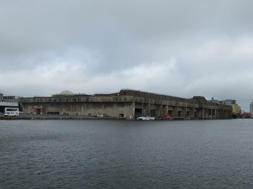 U-Boot-Bunker, Saint Nazaire, Frankreich, Ansicht vom Hafen