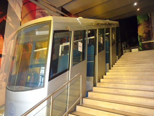 Standseilbahn Lykabettus Berg, Athen, Griechenland, Standseilbahn in der Talstation