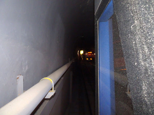 Standseilbahn Lykabettus Berg, Athen, Griechenland, Begegnung der Standseilbahnen im Tunnel