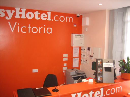 easyhotel Victoria, London, Großbritannien, Empfangshalle