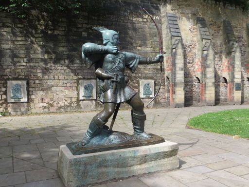 Nottingham, Großbritannien, Robin Hood Statue vor der Burgmauer