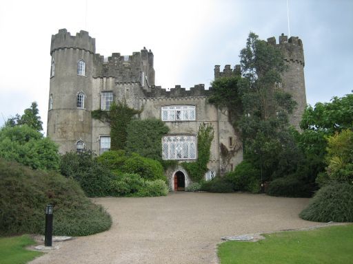 Dublin, Irland, Malahide Castle Außenansicht