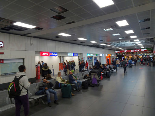 Flughafen Milan Bergamo Airport, BGY, Italien, Schalter der Mietwagenunternehmen