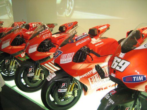 Ducati Motorrad Werk und Museum Bologna, Italien, Renn Motorräder
