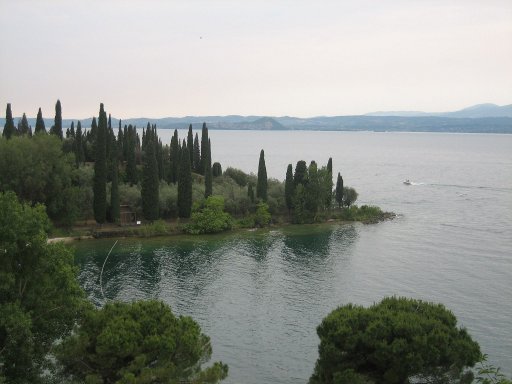 Gardasee Mietwagen Rundreise, Italien, Küste im Süden