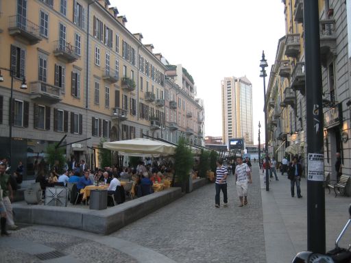 Mailand, Italien, Nachtleben auf dem Corso Como