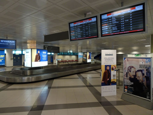 Flughafen Palermo, PMO, Italien, Gepäckbänder Ankunft