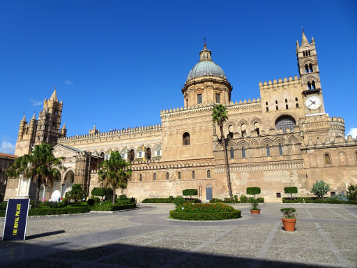 Kathedrale, Palermo, Italien, Außenansicht vom Vorplatz