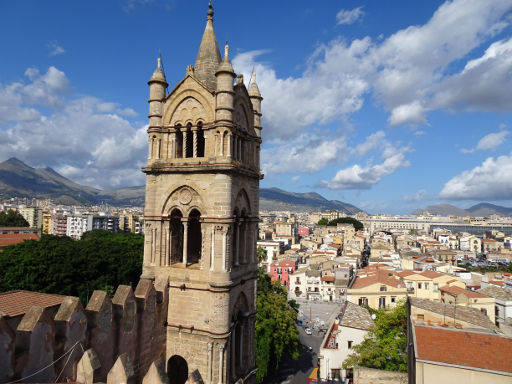 Kathedrale, Palermo, Italien, Ausblick von der Kuppel auf einen der beiden Türme