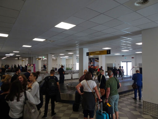 Flughafen Pisa, PSA, Italien, Gepäckbänder Ankunft