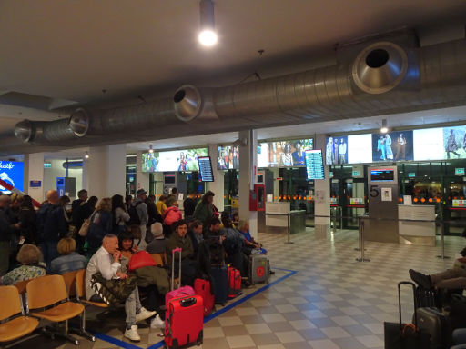 Flughafen Pisa, PSA, Italien, Wartebereich Abflug