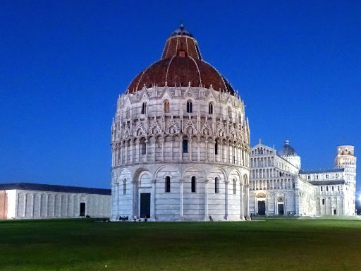 Turm, Kathedrale und Taufkirche, Pisa, Italien, Taufkirche, Kathedrale und Turm am Abend