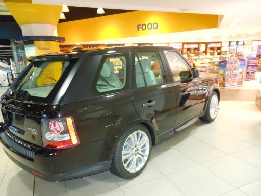 Queen Alia International Airport, Amman, Jordanien, Auto Verlosung, Range Rover