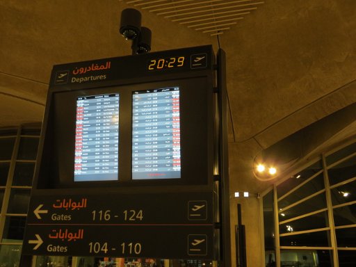 Queen Alia International Airport, Amman, Jordanien, Anzeigetafel Departures Abflug