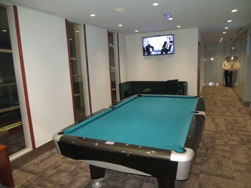 Queen Alia International Airport, Royal Jordanian Crown Lounge 2013, Pool Billiard Tisch