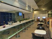 Queen Alia International Airport, Royal Jordanian Crown Lounge, Bar mit alkoholischen Getränken