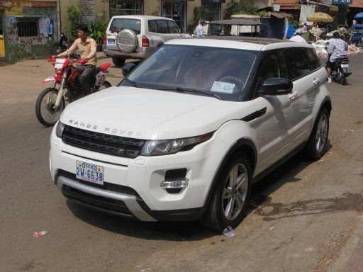 Phnom Penh, Kambodscha, Luxusfahrzeuge und SUV, Range Rover Sport SE