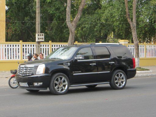 Phnom Penh, Kambodscha, Luxusfahrzeuge und SUV, Cadillac Escalade