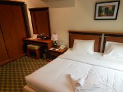 Crystal Palace Hotel, Doha, Katar, Zimmer 402 mit Doppelbett