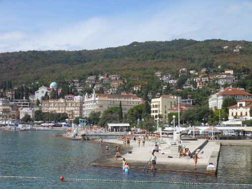 Opatija, Kroatien, Betonstrand Slatina