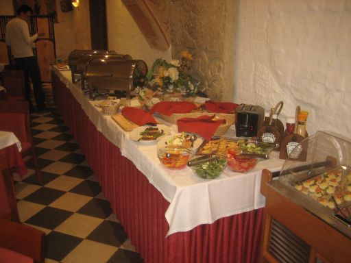 Daugirdas Old City Hotel Kaunas, Litauen, Frühstücksbuffet