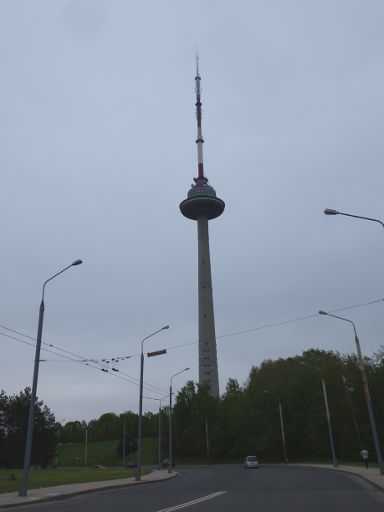 Fernsehturm, Vilnius, Litauen, Ansicht von der Brücke