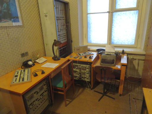 Museum of Occupation and Freedom Fights, Vilnius, Litauen, KGB Telefonüberwachung