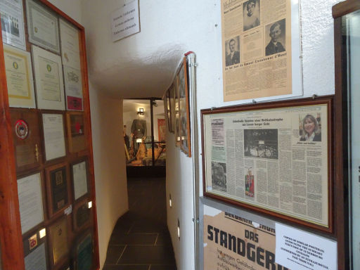 Museum der Ardennenoffensive, Clervaux, Luxemburg, Dokumente, Zeitungsberichte