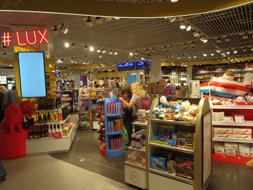 Flughafen Luxemburg LUX, Luxemburg, Aelia Duty Free Abflug Bereich