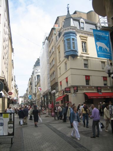 Luxemburg, Großherzogtum Luxemburg, Einkaufsstraße in der Altstadt