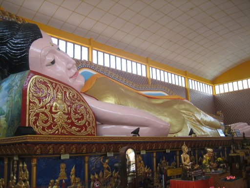 Georgetown, Penang, Malaysia, Wat Chaiya Mangkalaram, liegender Buddha