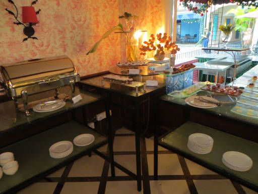 Colmar Tropicale Berjaya Hills, Malaysia, La Blason, Obst und Kuchen Buffet