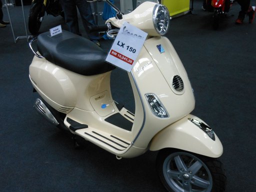 COTY2U Auto Show 2011, Kuala Lumpur, Malaysia, Vespa Roller LX 150