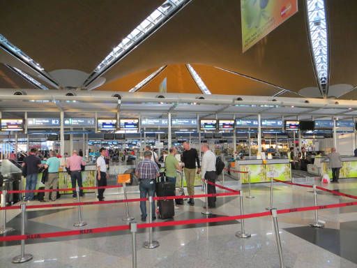 Internationaler Flughafen, KUL KLIA, Kuala Lumpur, Malaysia, Gepäckaufgabe