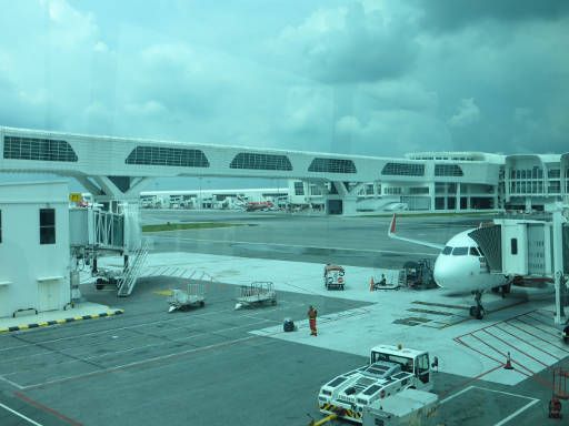 Internationaler Flughafen, KUL klia2, Kuala Lumpur, Malaysia, Skybridge