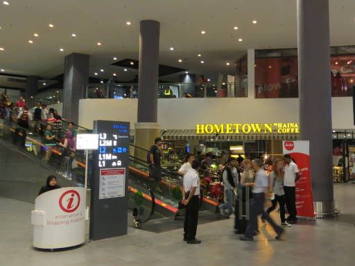 Internationaler Flughafen, KUL klia2, Kuala Lumpur, Malaysia, Restaurants in der Ankunft Ebene