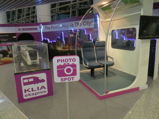 Kuala Lumpur, Malaysia, KLIA ekspres, Probesitze im Flughafen KLIA