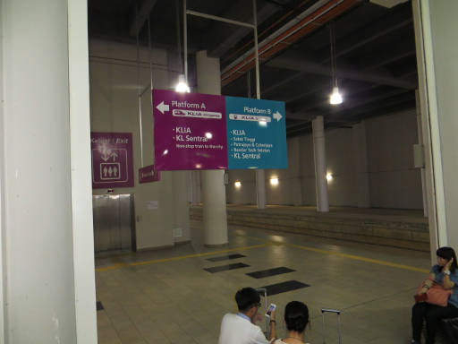 Kuala Lumpur, Malaysia, KLIA ekspres, Station Flughafen klia2 Bahnsteig